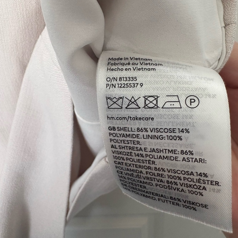 H&M Cream Button-Up Vest - Picture 4 of 4